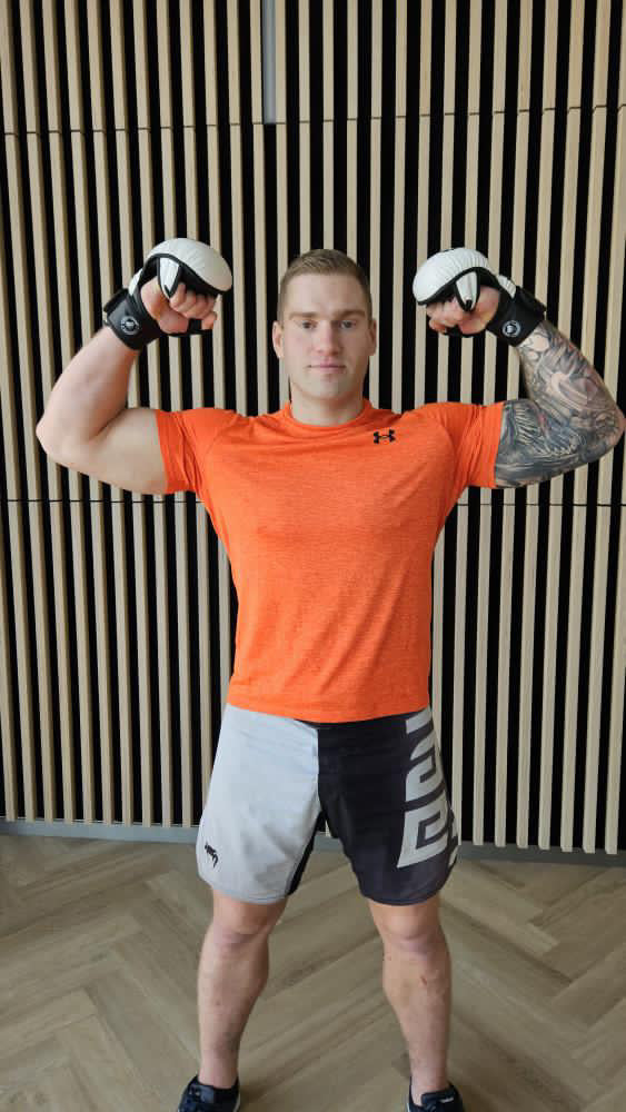 Том Огоньковс